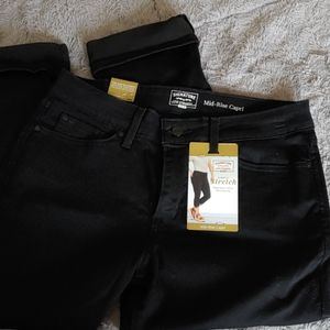 Levi's signature black skinny Capri jeans